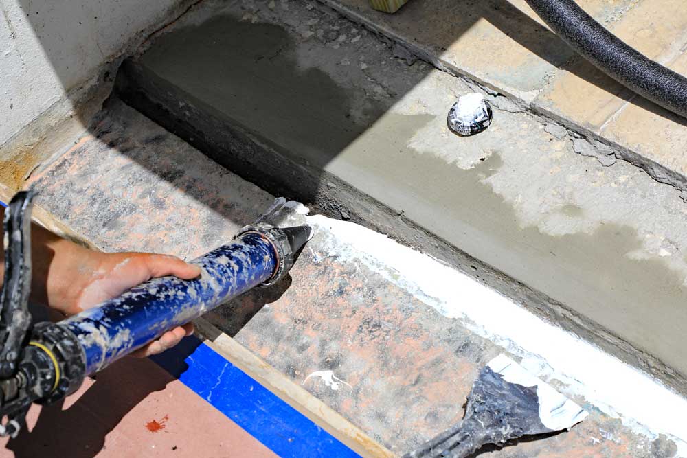 commercial-caulking-simply-caulk-it commercial caulking of expansion joint
